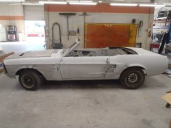 191010 67 Ford Mustang Conv (5).JPG